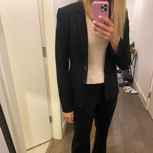 Hugo Boss black suit size 6 (M)